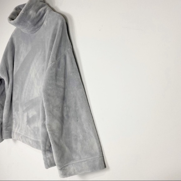 SOFT SURROUNDINGS Glacier Plush Fleece Pullover Cozy Gray Women's Sweater - Picture 7 of 11